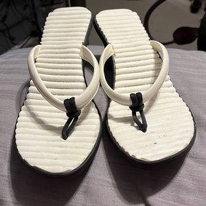 White croc sandal